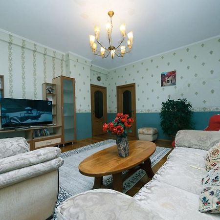 Three-Room Apartments At The Polytechnic Institute Kiev Luaran gambar
