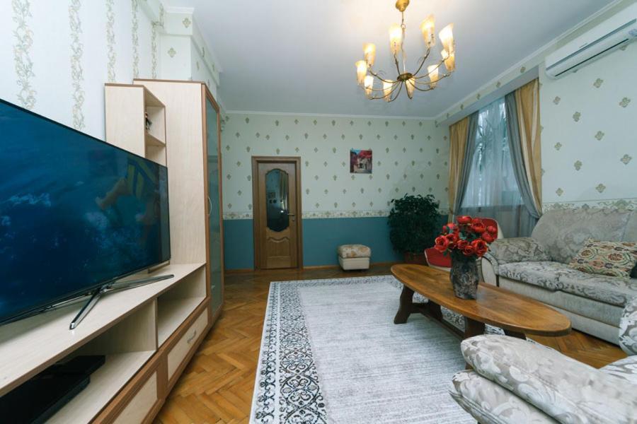 Three-Room Apartments At The Polytechnic Institute Kiev Luaran gambar