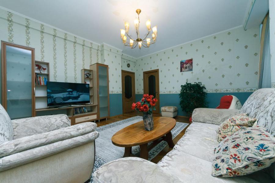 Three-Room Apartments At The Polytechnic Institute Kiev Luaran gambar